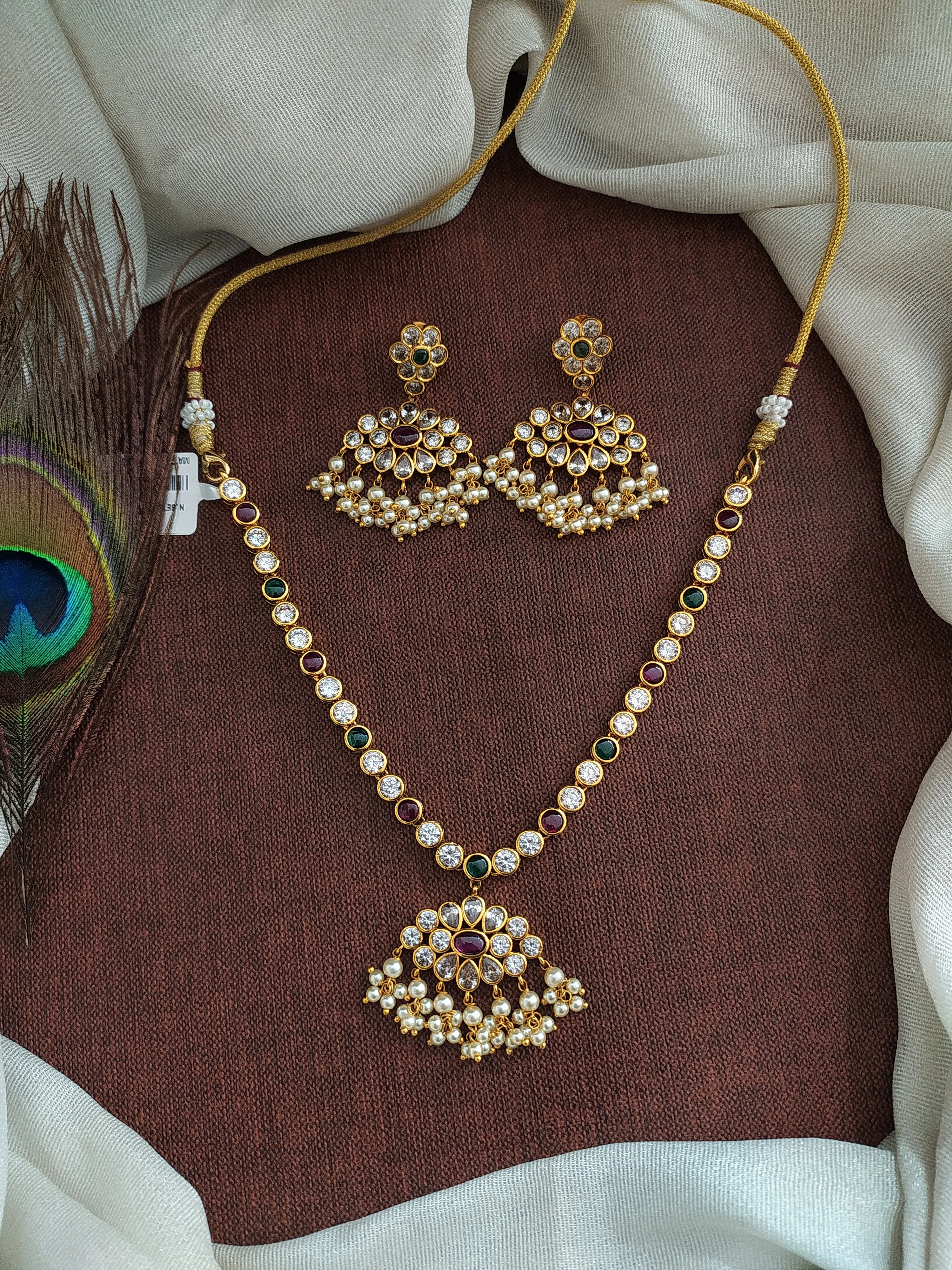 A Timeless Symphony The Beautiful Pendant Kemp Stones Antique Necklace Set