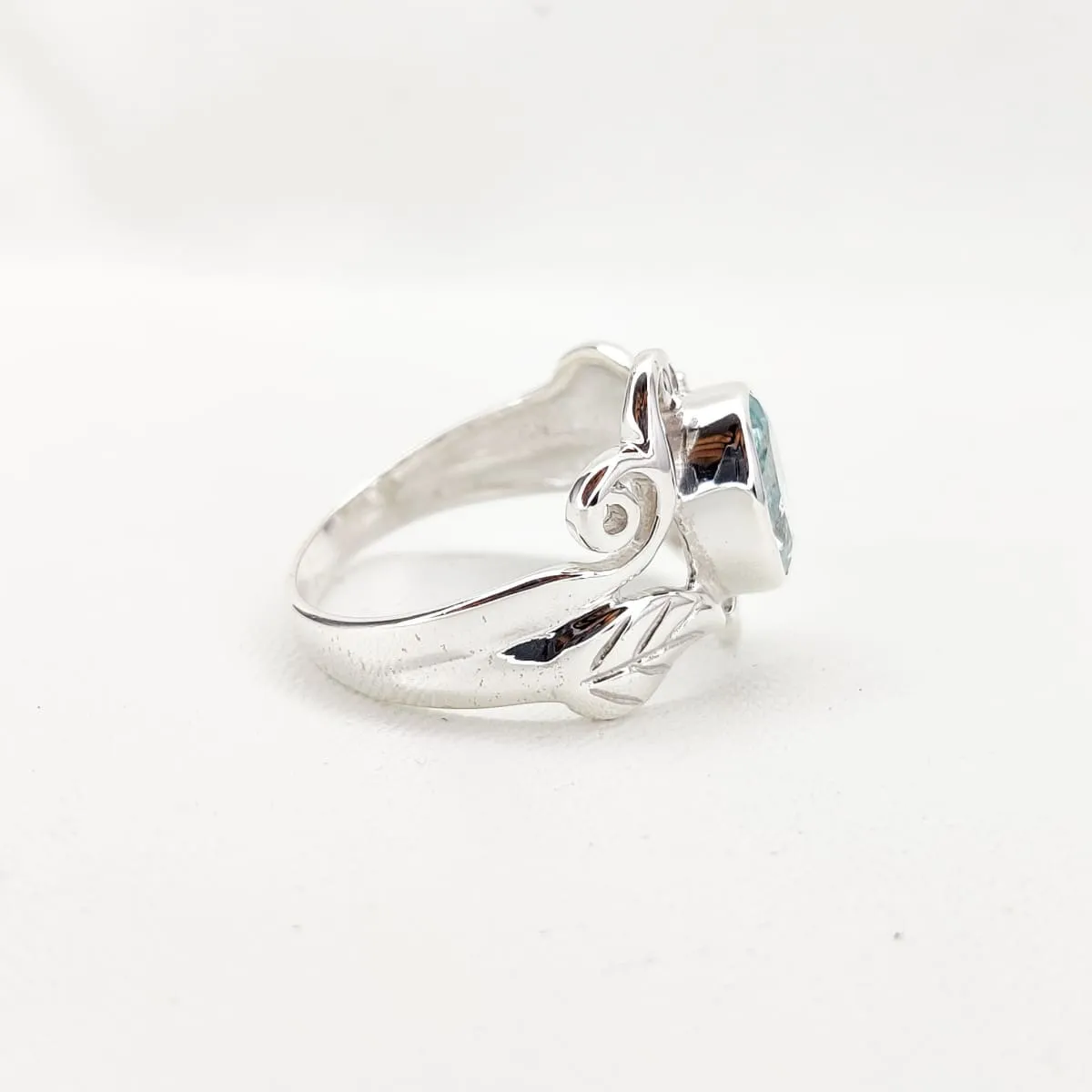 Genuine Swiss Blue Topaz Oval Ring in Sterling Silver, Natural Blue Topaz Ring, March, leaves around ring, all size ring