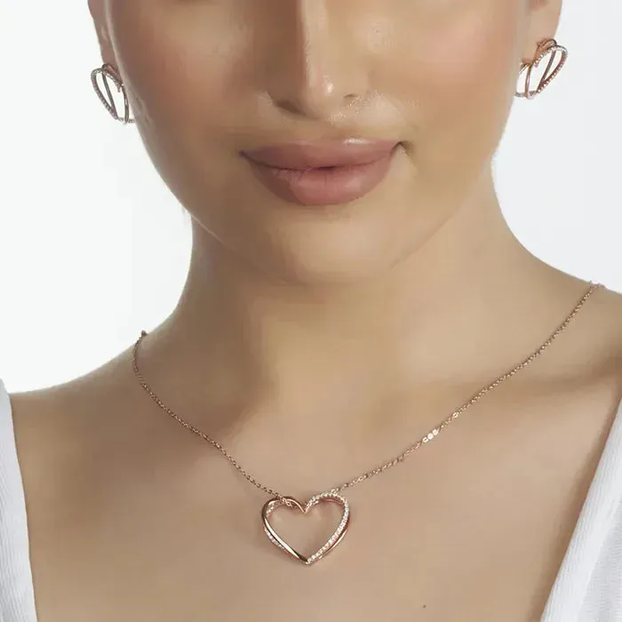 Intricate Twirl Heart Pendant Chain set