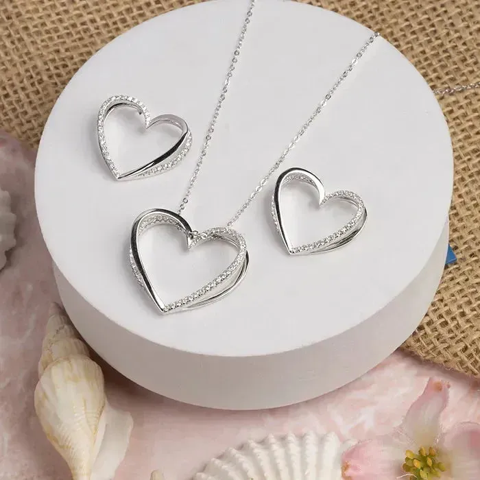 Intricate Twirl Heart Pendant Chain set