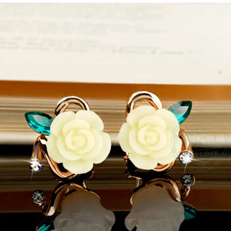 Korean Fashion Rose Flower Resin Rose Earrings New Korean Women's Imitation Pearl Crystal Earrings wholesale Women's Jewelry