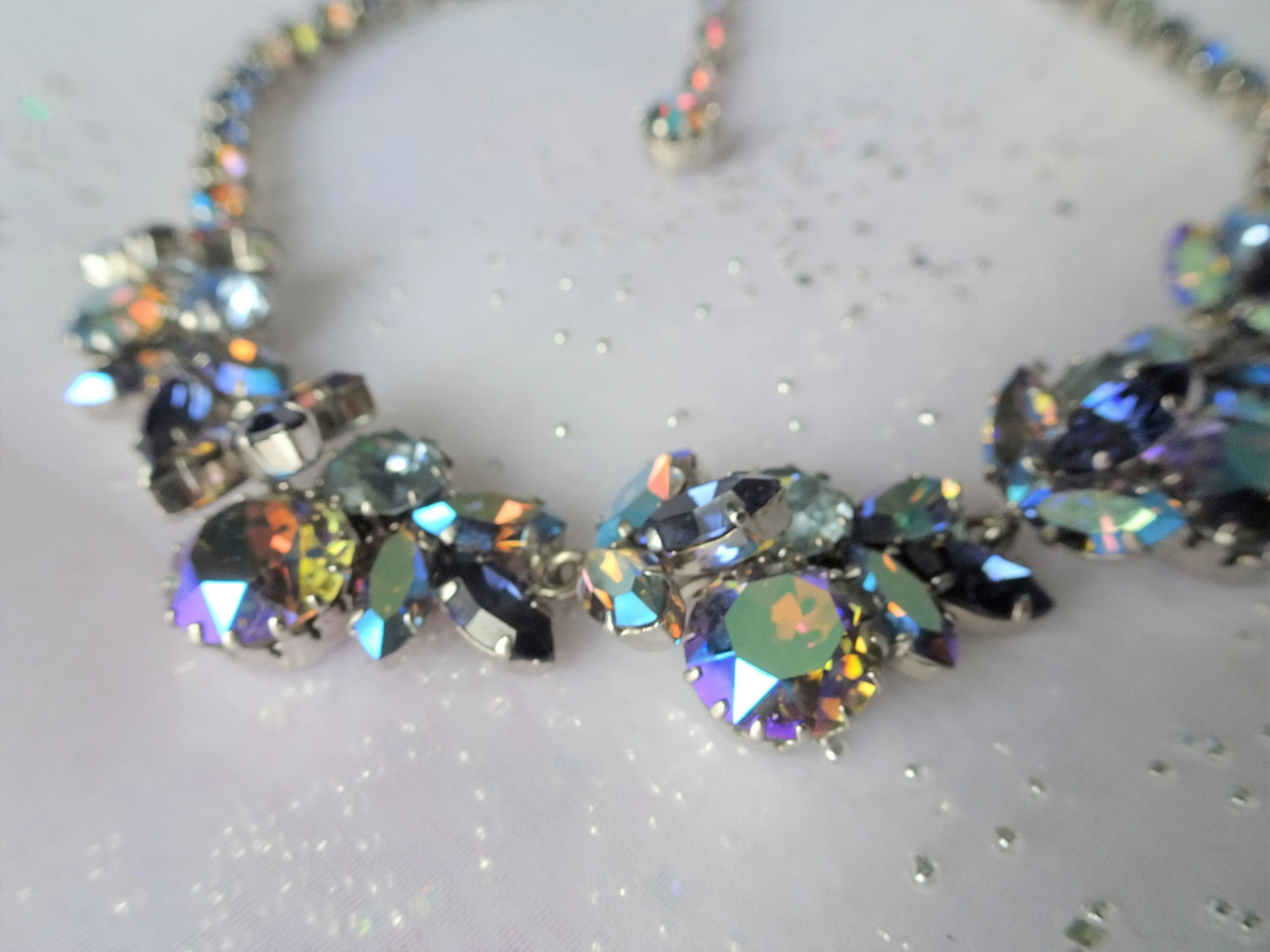 LOVELY Mid Century Necklace,Sparkling Faceted Crystal Glass Stones,Blues,Ab Stones,Intricate Silver Tone Metal, Collectible Vintage Jewelry